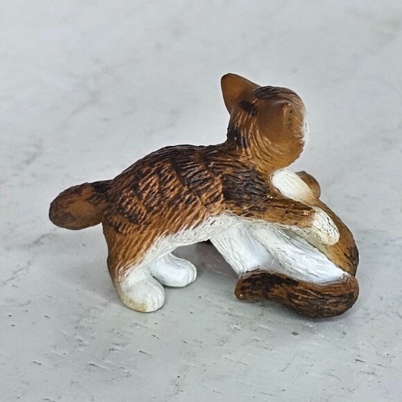 Papo 2005 Kittens Cats Playing Collectible Figurine Miniature Tabby Cat Plastic - Picture 4 of 8